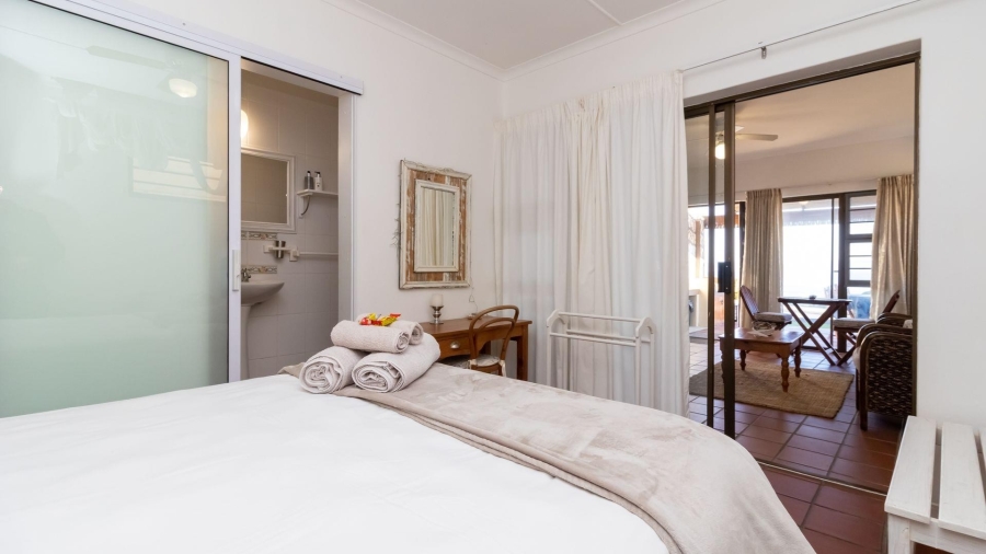 5 Bedroom Property for Sale in De Kelders Western Cape